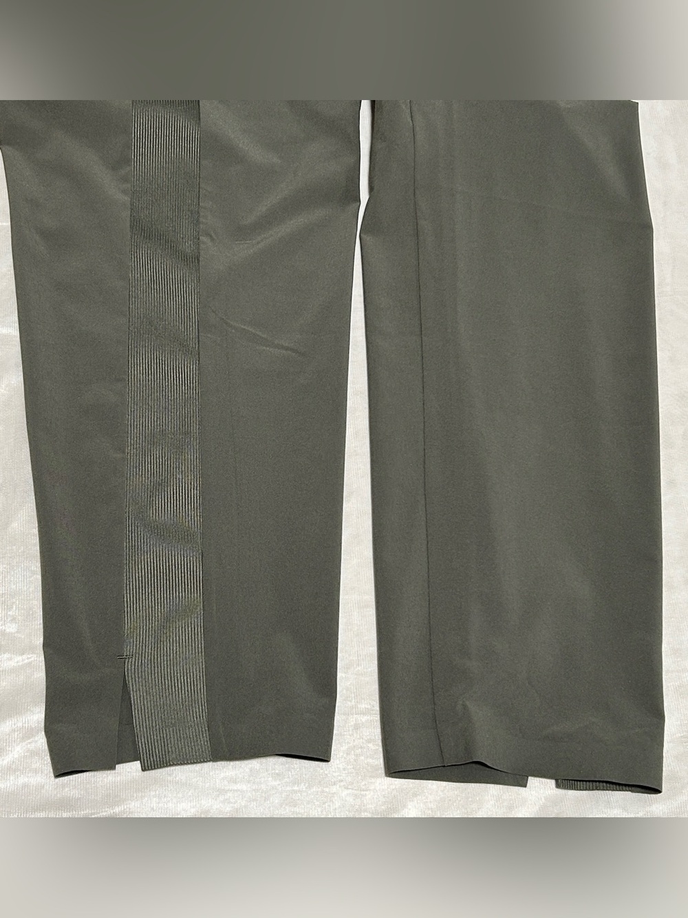 Athleta Women's Olive Green Straight-Leg Pants - Picture 7 of 8